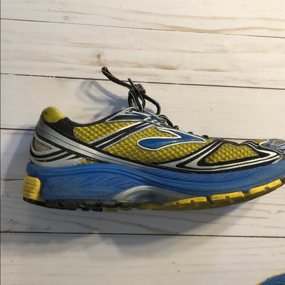 Running shoes - Picture 2 of 5